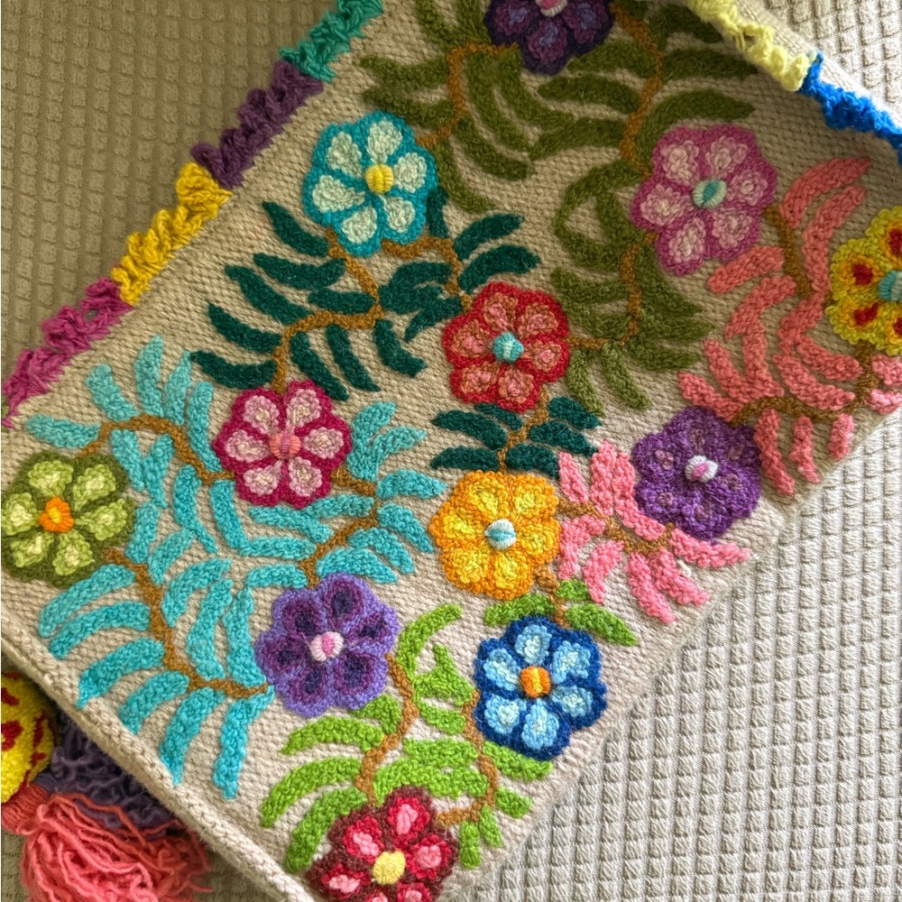 Peruvian Floral Embroidered Pouch